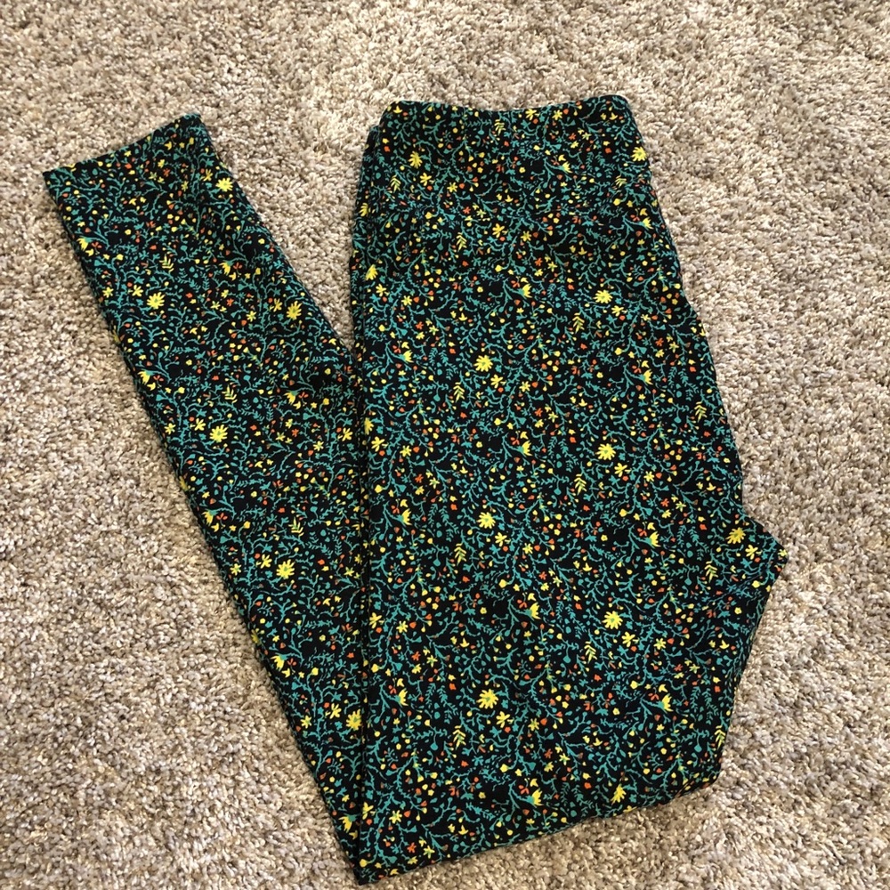 LulaRoe TC Flower Leggings Floral Print Tall and Curvy